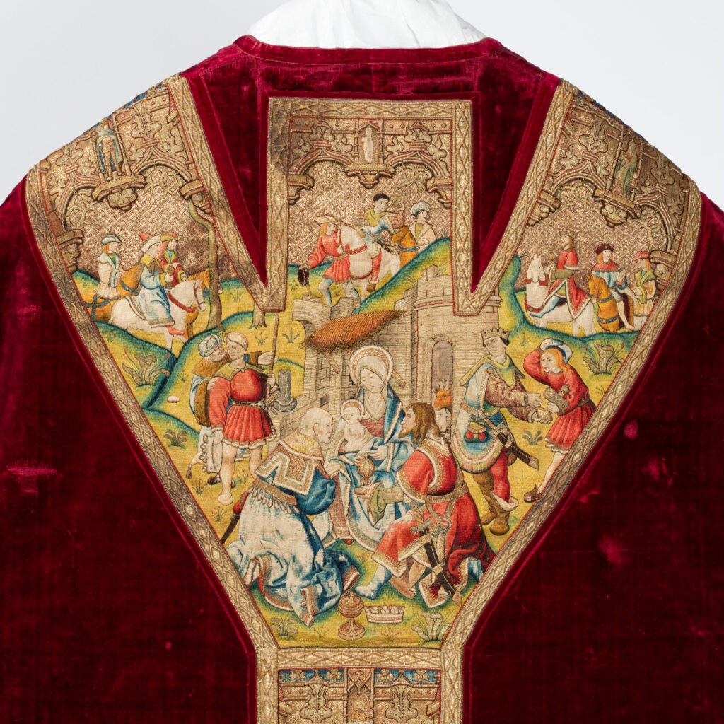 Medieval Goldwork Embroidery - Chasuble 10004963, Musee Diocesain de Namur