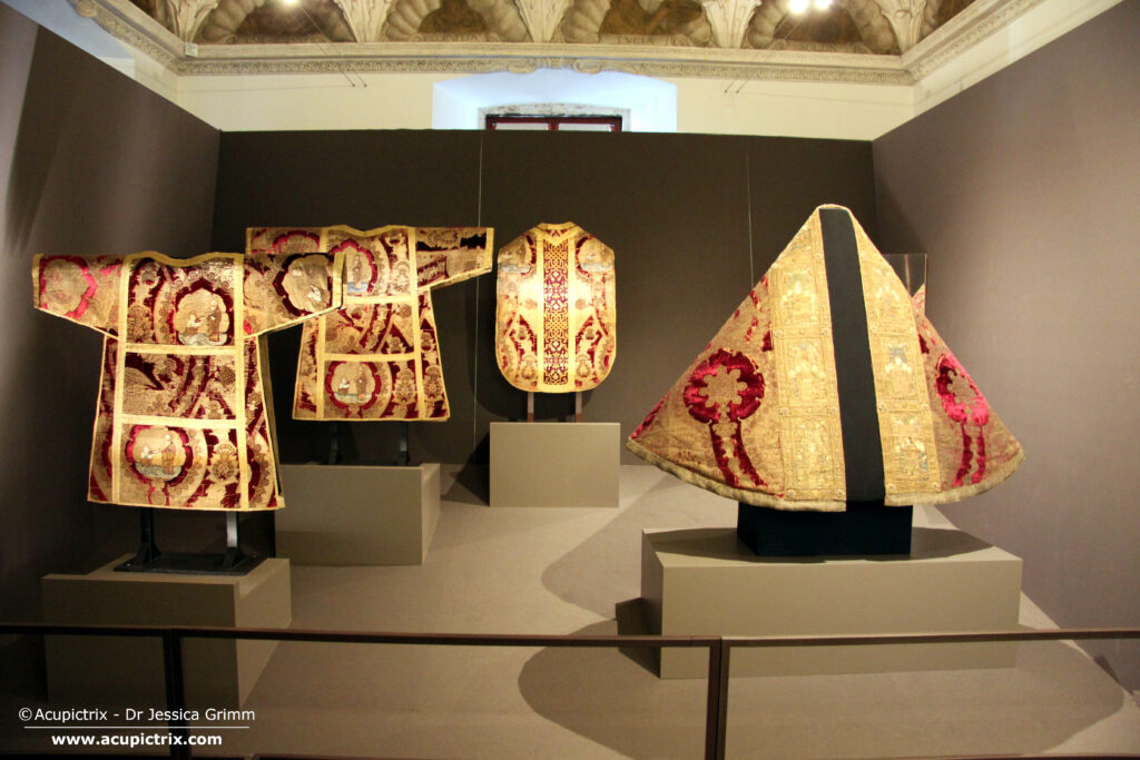 Medieval Goldwork from Tuscany: Pope Nicholas V vestments