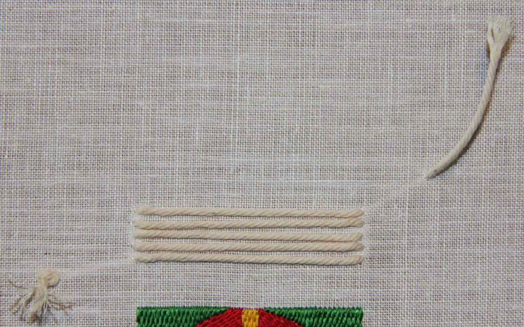Medieval goldwork embroidery tutorial - padding threads