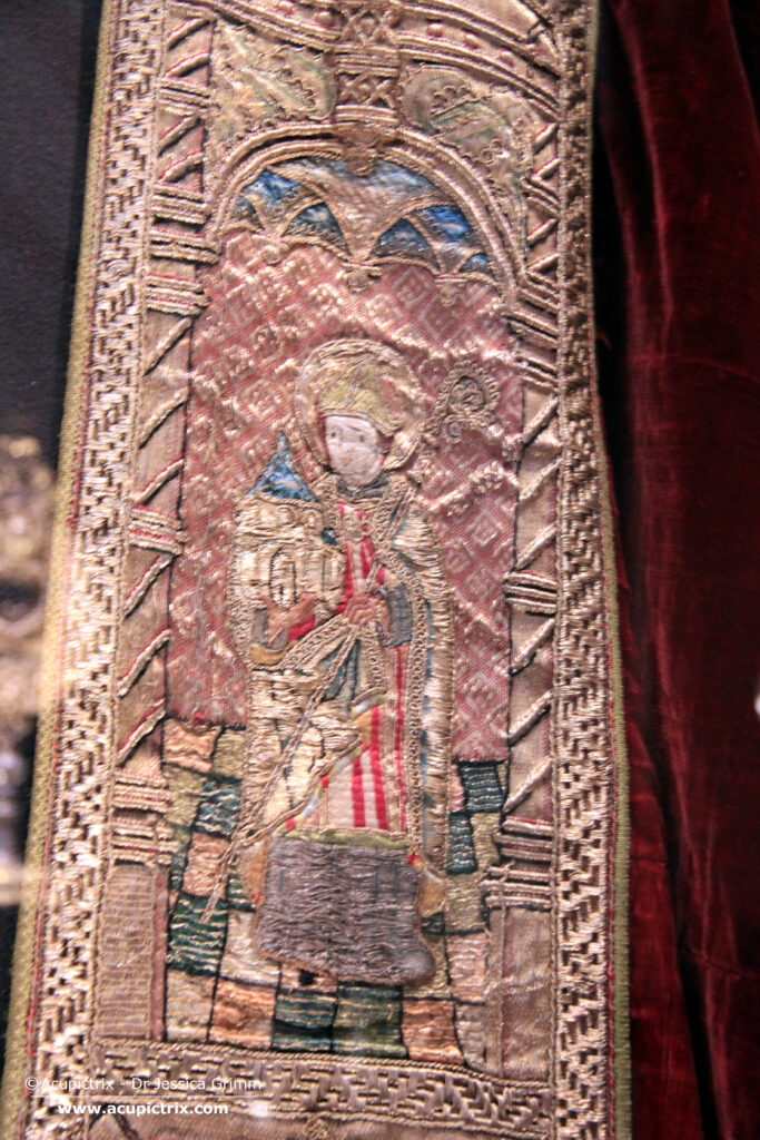 Late medieval goldwork embroidery - orphrey