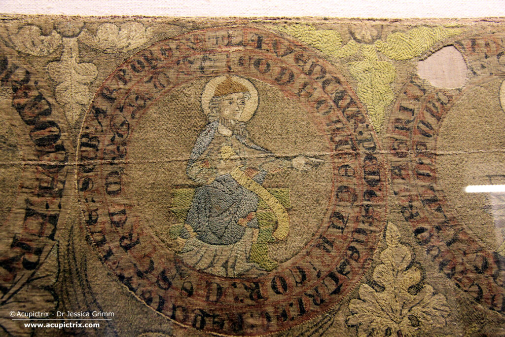 Medieval Goldwork Embroidery - Antependium with arbor vitae crucifixion