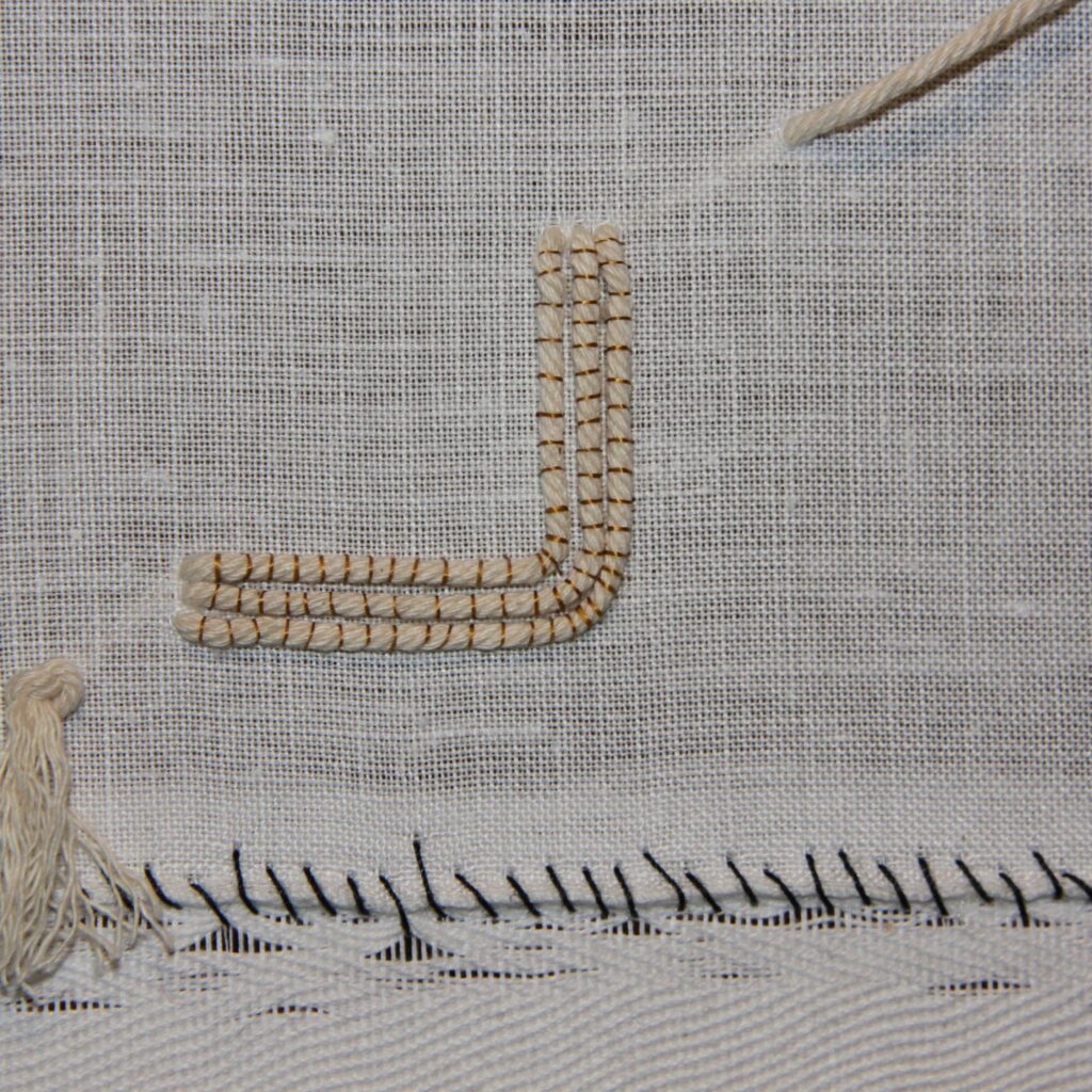 Embroidery Tutorial - Turning a Corner