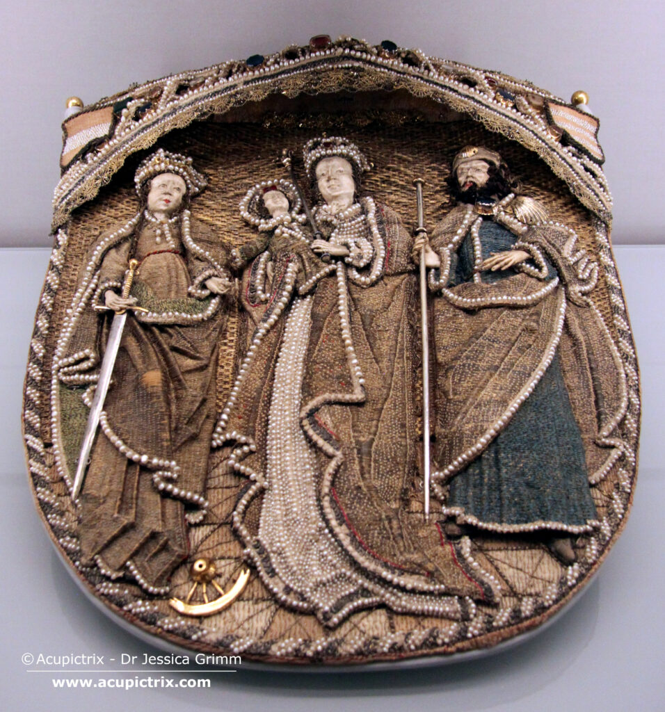 Stumpwork - Cope hood Dommuseum Wien, L/47, AD 1518.
