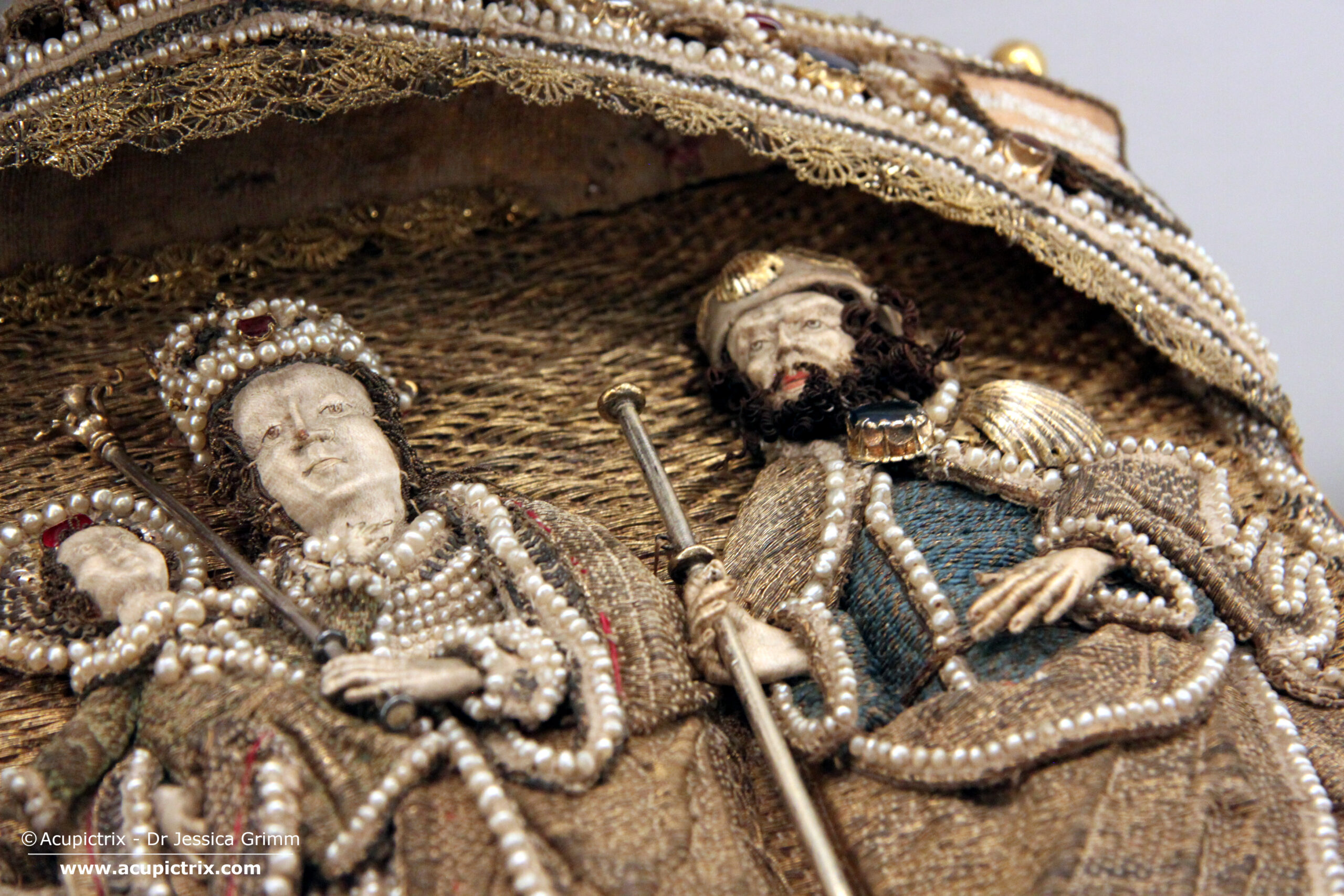 Stumpwork - detail Cope hood Dommuseum Wien, L/47, AD 1518.