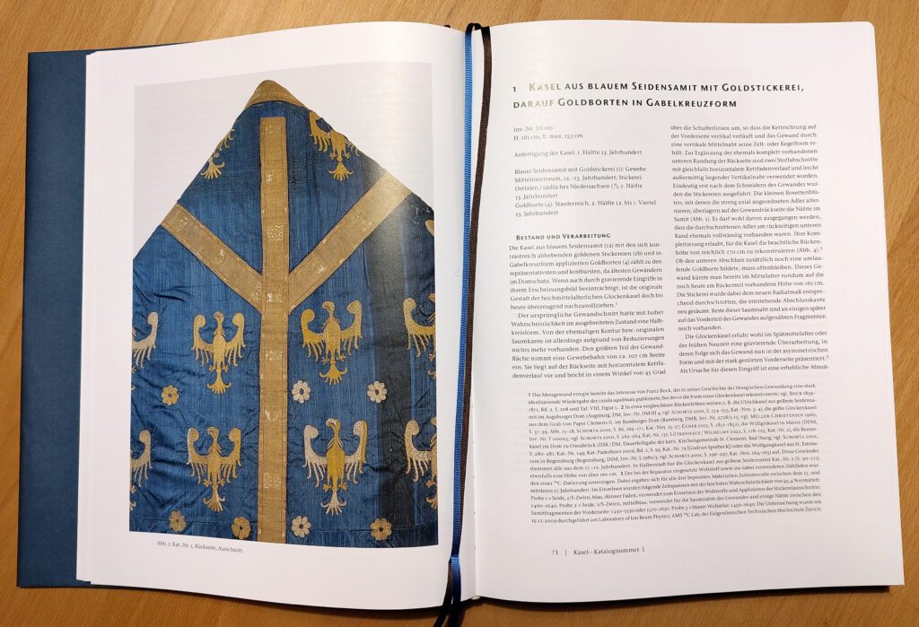 Book Review - Die Textilien im Domschatz zu Halberstadt