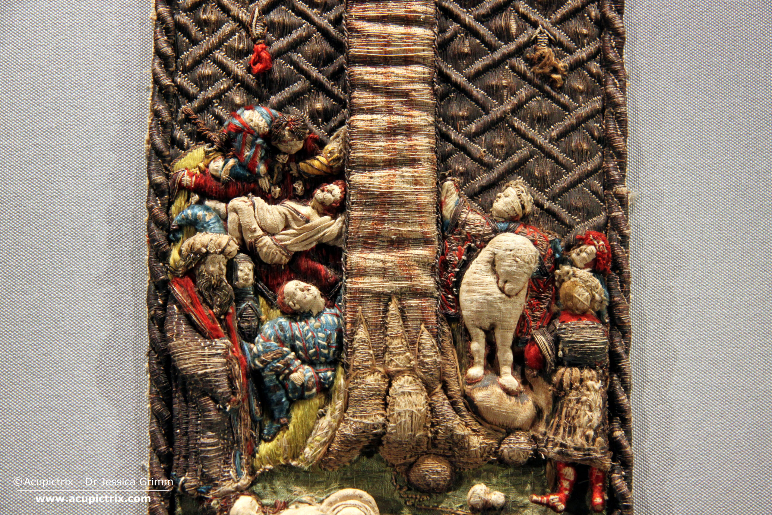 Medieval Stumpwork: a chasuble cross @ Domschatzmuseum Chur