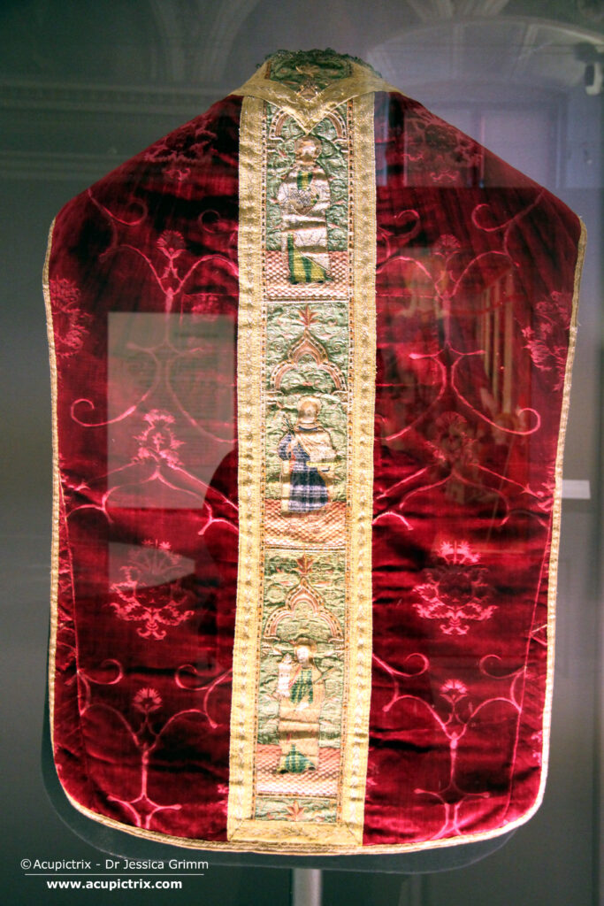 Embroidery - Chasuble from the parish church of Saints Philip the Apostle and James the Apostle, Azzone (Bergamo), Italy