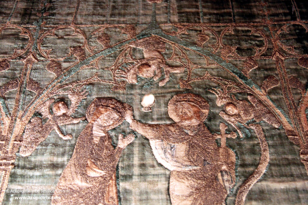 Kloster Kamp - Kamper Antependium, embroidered detail of the Coronation of Mary